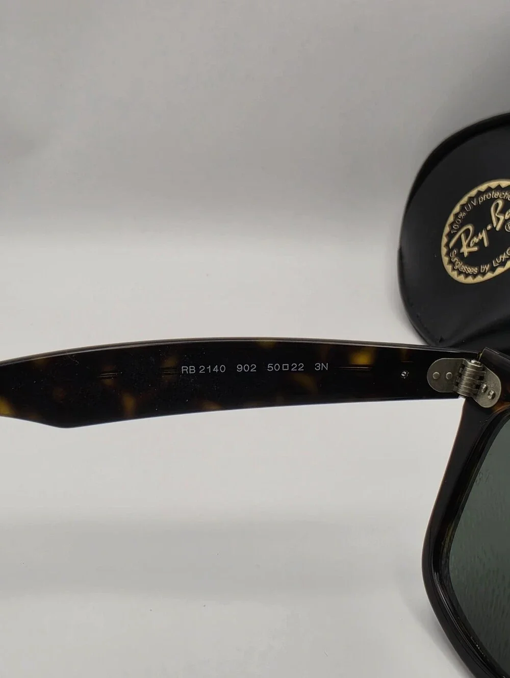 Ray-Ban 2140 50 22 Tortoiseshell Wayfarer Sunglasses with Case